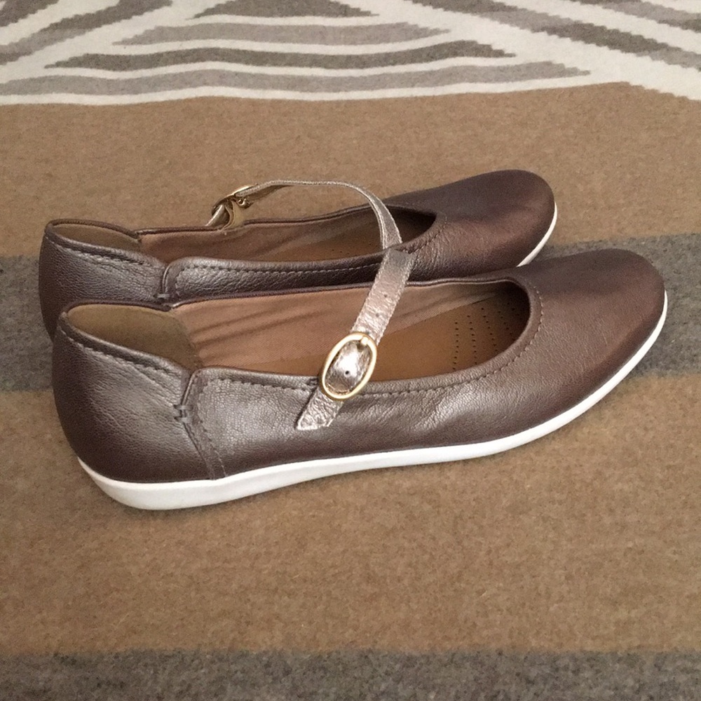 Clark’s Collection casual loafers